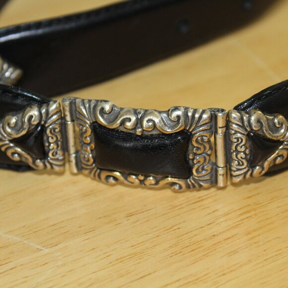 Fossil Black Leather Belt with Ornate Silver Hardware M - Picture 6 of 12